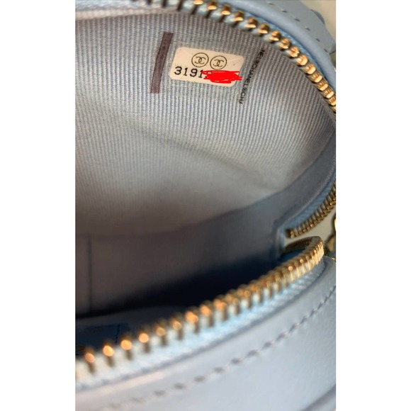 โโ NEW CHANEL 22S Mini Heart Bag CC light blue Lambskin Leather Crossbody bag - Picture 13 of 15